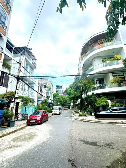 GIẢM 200TRIỆUBán đất tặng dãy trọ mặt tiền Hoàng Xuân Nhị - Trung tâm Hoà Cường , Hải Châu