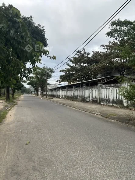 SIÊU PHẨM MẶT PHỐ HOÀ MINH 7 – CHỈ 5,45 TỶ! Bán đất tặng nhà – 200m ra biển