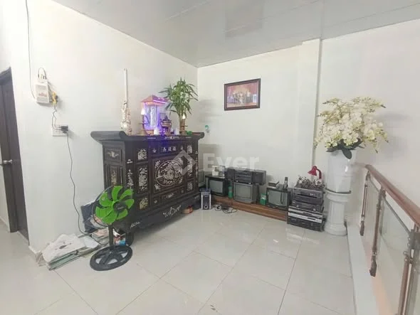 NHÀ GÁC LỬNG ĐÚC MỚI – NGUYỄN XUÂN HỮU – CHỈ 3.XXX TỶCẩm Lệ