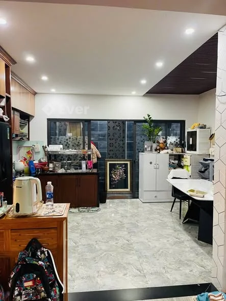 Bán nhà ngay góc Phạm Hùng và Nguyễn Kim.