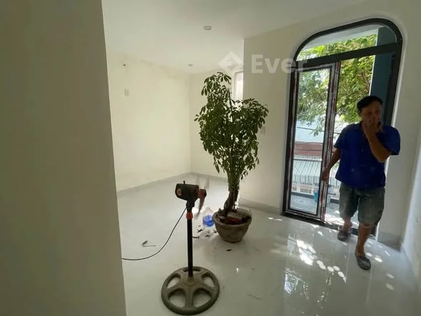 BÁN NHÀ GIÁ TỐT 2 TẦNG MỚI TOANH – MẶT TIỀN NAM SƠN 5 KHU DÂN TRÍ CAO