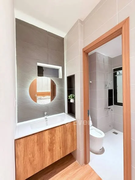 CĂN KIỆT Ô TÔ 8M 82/28 NGUYỄN LƯƠNG BẰNG - LIÊN CHIỂU