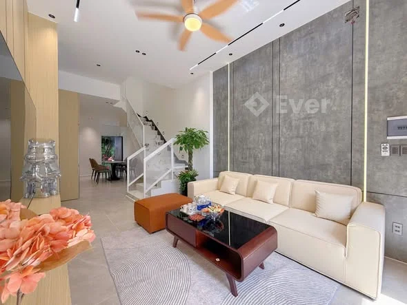 CHO THUÊ NHÀ 3 TẦNG – FULL NỘI THẤT LUXURY – 1 PHÚT RA BIỂN – CHỈ 15 TRIỆU/THÁNG!