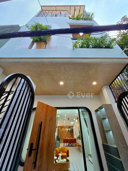 Chào bán ngôi nhà tâm huyết của chủ - nhà cách đường Hoàng Diệu 33m ( trung tâm thành phố đà nẵng )