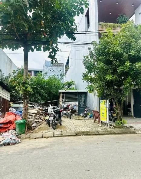 Chính chủ gửi bán lô PHAN KHÔI - Hòa Xuân - Đà Nẵng. Hướng: ĐôngDt: 100m2