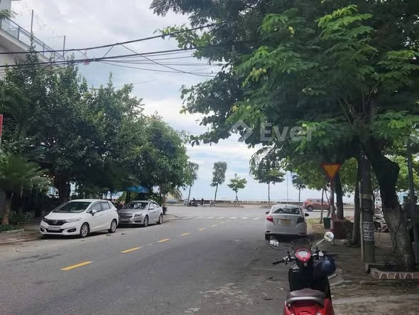 Bán đất Phùng Hưng nhỉnh 9 tỷ hiếm có ,sát góc biển Nguyễn Tất Thành , Thanh Khê , Đà Nẵng