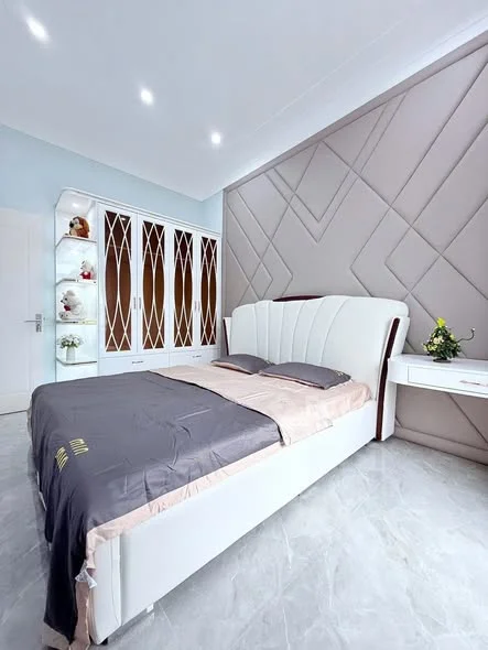 Bán nhà 2 tầng K195 Nguyễn Xí, gần Lý Thái Tông, thông 400 Tô Hiệu