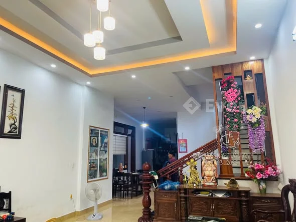 SIÊU PHẨM NHÀ 3 TẦNG – TRUNG TÂM HUẾ, KIỆT Ô TÔ TRƯỜNG CHINH -- PHƯỜNG AN CỰU -- TTTP HUẾ