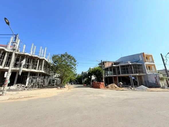 Bán đất KQH Bàu Vá MT Lê Gia Đỉnh 1 lô duy nhất- DT:91m2 ngang 5m- Hướng : Tây Nam- Đường 17m