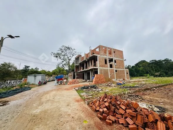 Gửi đến quý anh chị khách hàng thửa đất 2 mặt tiền tuyệt đẹp kiệt oto Huyền Trân Công Chúa