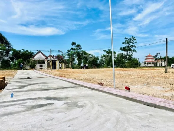 SIÊU RẺ 2xx TRIỆU – SỞ HỮU NGAY LÔ ĐẤT ĐẸP VINH AN – PHÚ VANG Vị trí vàng: gần UBND – chợ – trường