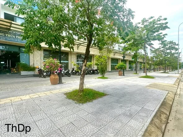 Bán Căn Shophouse 4 Tầng Dãy CM4 Gần Sát Trục Đường Võ Nguyên Giáp TP Huế 6,X tỷ- Dtich 100m