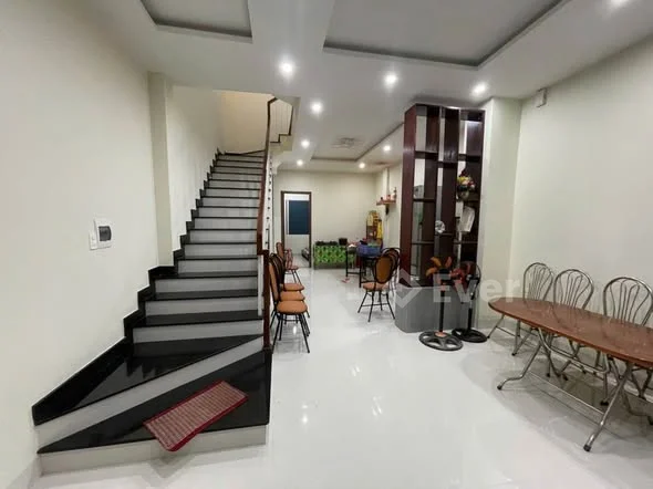 Bán Nhà 2 tầng Kiệt Hoàng Trọng Mậu, Phú Thượng, TP Huế ngay Sân Bóng Lại Thế