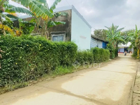 Bán đất mặt tiền đường xóm Ngọc Anh phường Mỹ Thượng, TP HuếGiá Bán: 1,7xx Tỷ-