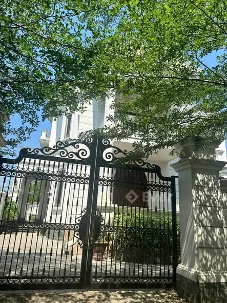 Bán biệt Thự 3 Tầng cổ điển mặt tiền Hà Huy Giáp KQH Nam Vỹ Dạ song song trục Phạm Văn Đồng