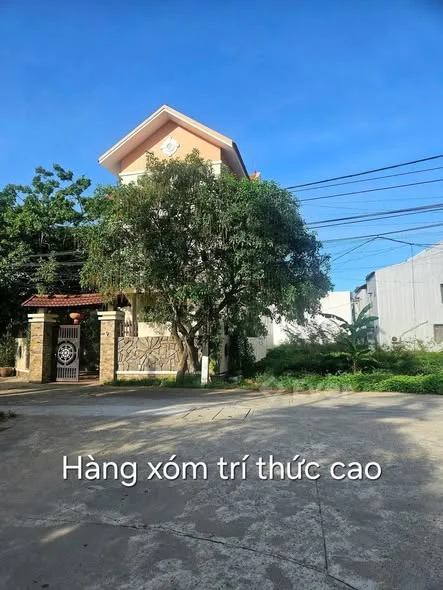 Bán Đất KQH Lại Thế, Sát ngay sân bóng, dân cư đông đúc, hàng xóm trí thức - Thỏa thuận - 121.5m²