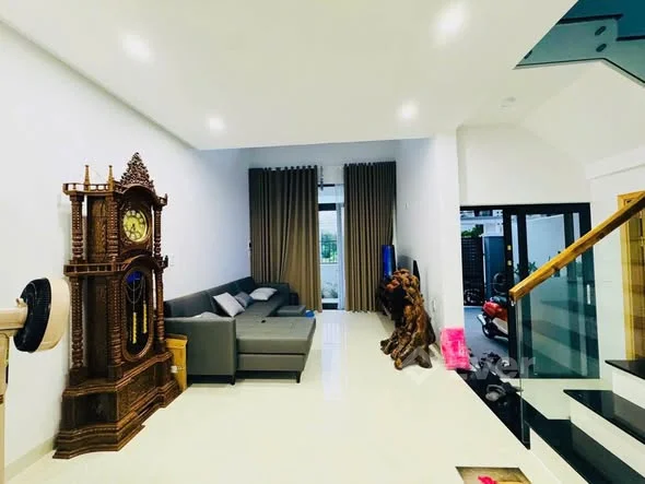 Bán Nhà 2 Tầng Kiệt OTO Quảng Tế - Thuỷ Xuân - TP Huế
 •
Vị trí: kiệt 82 Quảng Tế , dân cư xung quan - 3,19 tỷ - 100m²