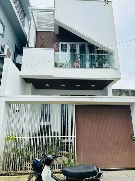 Nhà 2 tầng Kiệt Hoàng Trọng Mậu - Cạnh Sân Bóng Lại Thế - 2,xx Tỏi