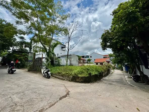 Góc 2 Mặt Tiền Thích Tịnh Khiết - Thuỷ Xuân - TP Huế • Vị trí: cách mt Đồng Khởi , Đào Tấn chỉ 50m