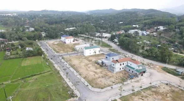 Bán 400m2 Khổ Biệt Thự KQH Cư Chánh, Thuỷ Bằng, Tp.Huế hàng cực hiếm chỉ 01 lô duy nhất
- DT: 400m2