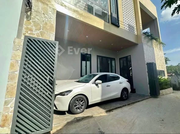 NHÀ ĐẸP 2 TẦNG ĐÀO DUY TÙNG CÁCH PHẠM VĂN ĐỒNG 150M Ô TÔ TẬN NƠI