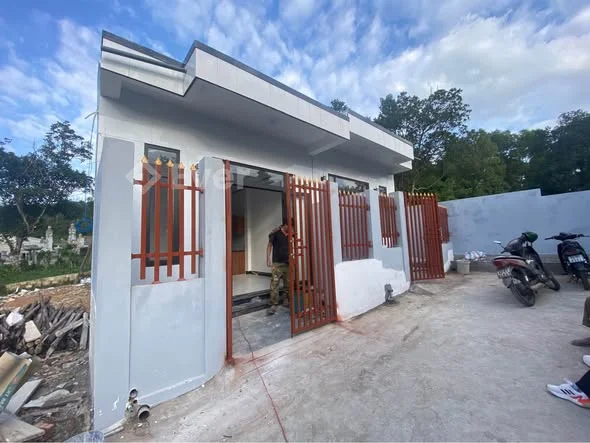 VỚI 1ty090 Có ngay căn nhà cấp 4 mới xâykiên cố kiệt ô tô tránh nhau phường an cựu tp huế