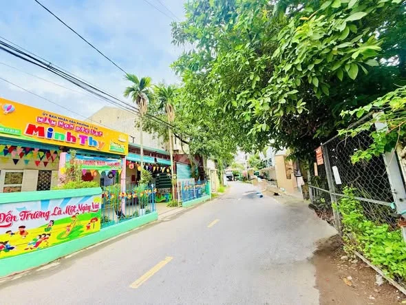 ĐẤT NỀN MẶT TIỀN DƯƠNG VĂN AN – TRUNG TÂM TP HUẾ Diện tích: 120m² ( 100m² thổ cư) Hướng: Tây Nam