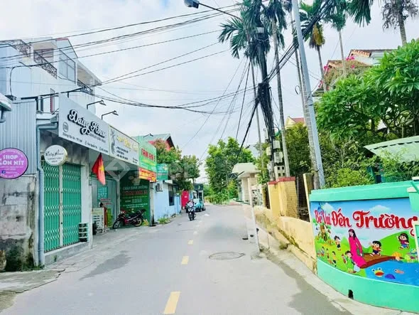ĐẤT NỀN MẶT TIỀN DƯƠNG VĂN AN – TRUNG TÂM TP HUẾ
Diện tích: 120m² (
100m² thổ cư)
Hướng: Tây Nam