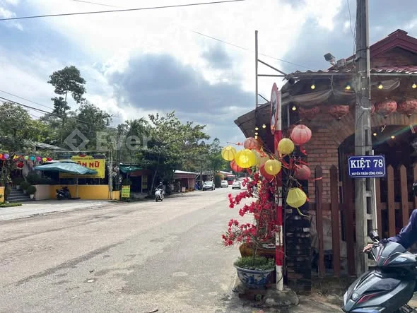 Hàng tốt đầu tư 02 mặt tiền khu du lịch làng Hành HươngĐất Kiệt Huyền Trân Công Chúa