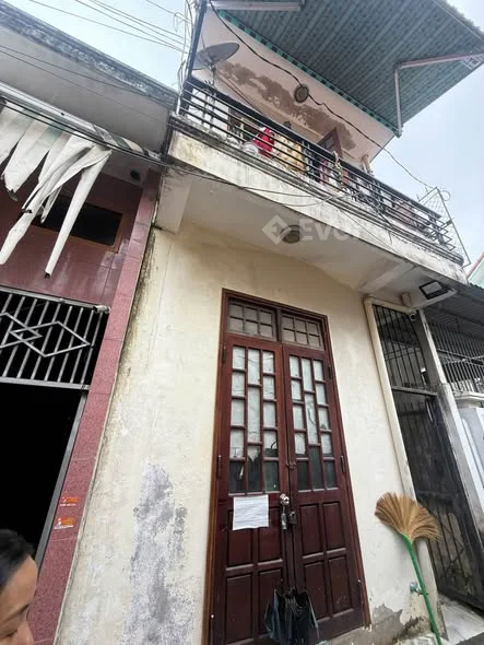 Bán nhà 2 tầng có 10 phòng trọ thu nhập 15tr/tháng đường Văn Cao cách mặt tiền 30m.- DT: 96,8m2