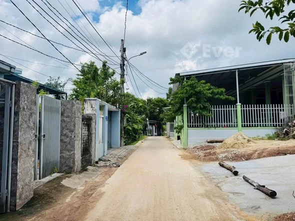 BÁN 2 LÔ ĐẤT ĐẸP QUẢNG TẾ – VỊ TRÍ ĐẸP. GIÁ ĐẦU TƯ . 1 TỶ XX. SAU 1 NHÀ MẶT TIỀN