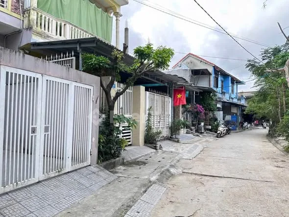 NHÀ MẶT TIỀN NGUYỄN HỮU CẢNH - CẠNH KQH ĐẠI HỌC HUẾ - KHÔNG LỤT