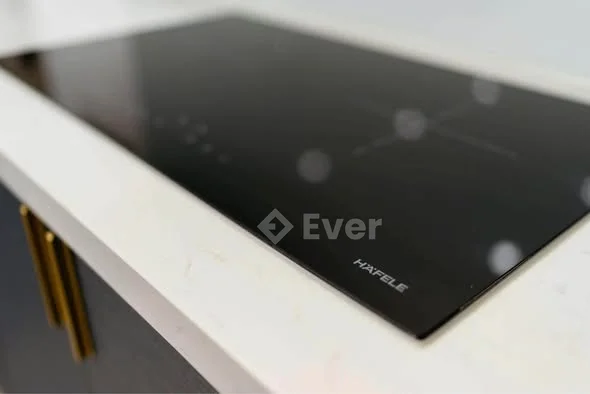 Bán chung cư Nera có sổ tháp A view bể bơi full nội thất DT 62m2 công năng 2 phòng ngủ.2wc Giá 2.4