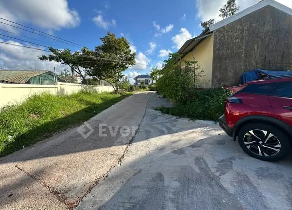 Đất mặt tiền Quảng Tế - Cạnh Nhà Máy Nước Sạch Quảng Tế. Cách Dãy biệt Thự Trần Thái Tông - Đào Tấn