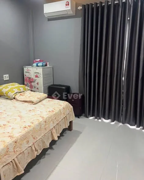 Bán Căn Nhà Hiện Đại 2 Tầng - Full Nội Thất - Đường Nguyễn Hữu Cảnh Công năng