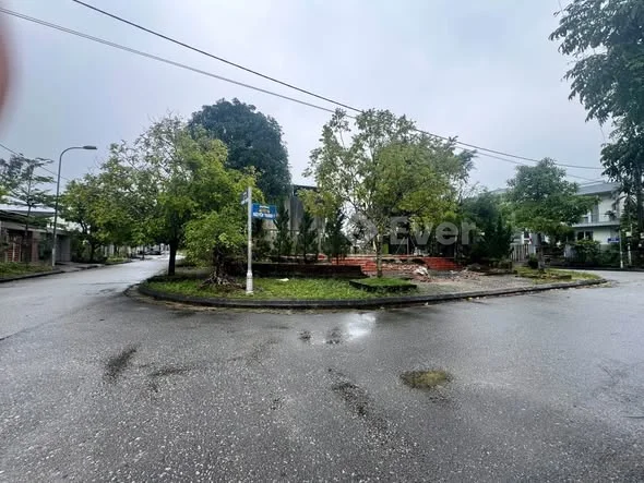 LÔ GÓC 3 MẶT TIỀN KHÚC HẠO,PHẠM PHU THỨ VÀ NGUYỄN THÀNH Ý KQH CẦU LIM, VIEW ĐẸP