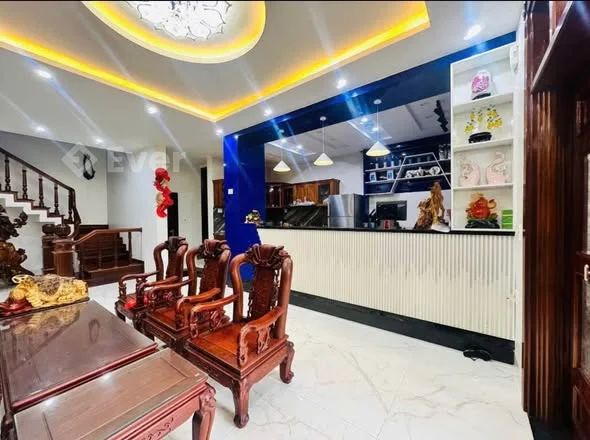 Biệt thự 2 tầng 02 Mặt tiền Kim Long, Ngay Gần Đường Nguyễn Hoàng, Huế
-----------------------------