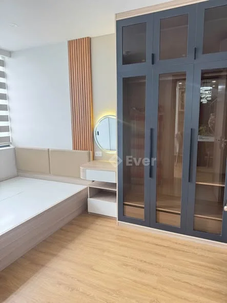 CHUYỂN NHƯỢNG CĂN HỘ NERA TẦNG 15 view hồ bơi ——— - Diện tích: 61.5m2 - Công năng: 2 phòng ngủ