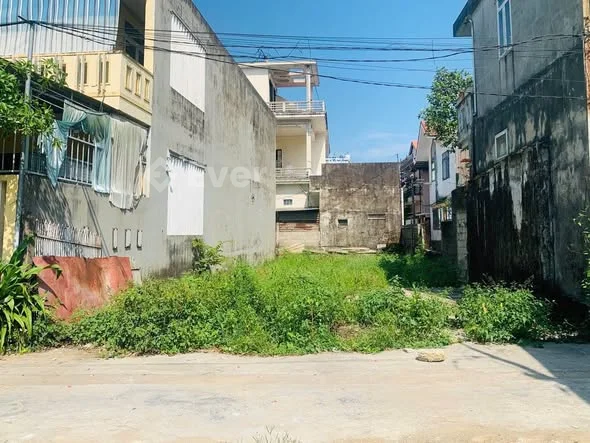 KQH LẠI THẾ GẦN SÂN BÓNG. THÔNG PHẠM VĂN ĐỒNGG.i.á 2 tỷ 700. Triệu