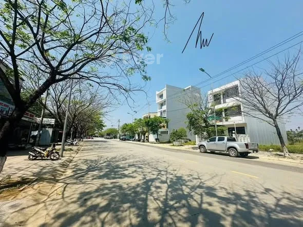 Bán đất mặt tiền Hoàng Lanh - Trung tâm thành phố mới