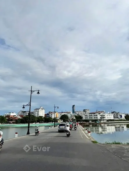 Bán 1100m2 mặt tiền kinh doanh đường Nguyễn Sinh Cung gần Lâm Hoàng Tp.Huế hàng hiếm - DT: 1100m2 n