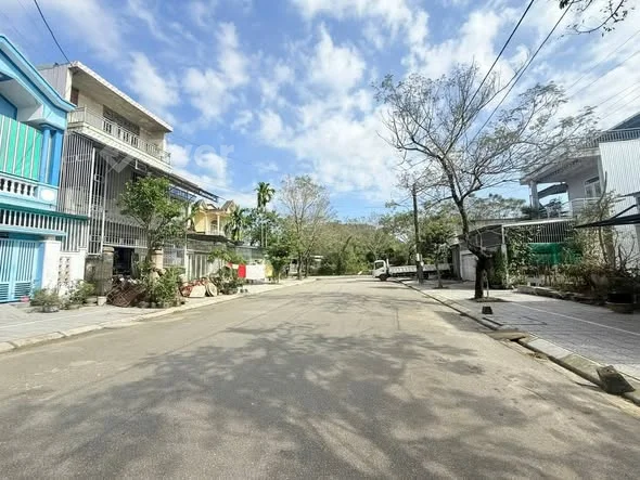 BÁN ĐẤT MẶT TIỀN TRẦN LƯ 19,5M - KQH XÓM HÀNH, TP HUẾ - Giá chỉ 2,9 tỷ