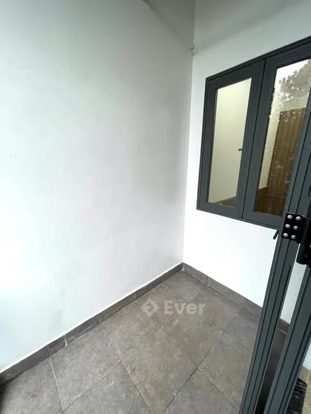 1TỶ9 X 
Nhà 2 Tầng Kiệt Bùi Thị Xuân - Cách Cầu Nguyễn Hoàng 300m TTTP HUẾ 
DT : 45m sàn 80m2 
2Phòn - Thỏa thuận - 45m²