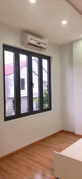 NHÀ KĐT GREEN CITY-GẦN TL10 -Dt: 105m2-Có 2.5 Tầng,3pn,2wc,phòng khách,bếp,sân rộng