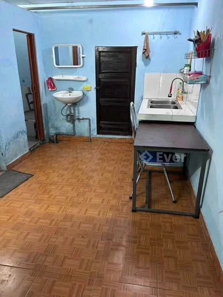 Cho thuê nhà Phú Mộng- Kim Long, TP Huế.Diện tích : 65m2 Có gác lửng, 1 phòng khách, 2 phòng ngủ