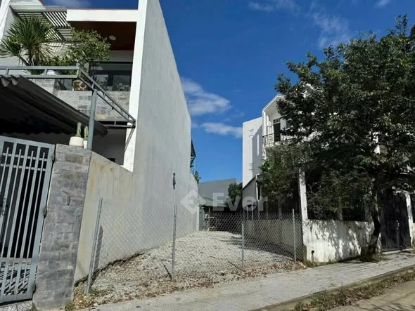 Bán mặt tiền Võ Duy Ninh 163m2, KQH Vịnh Mộc, Huế và gần chợ thôn 1 dân cư đông đúc