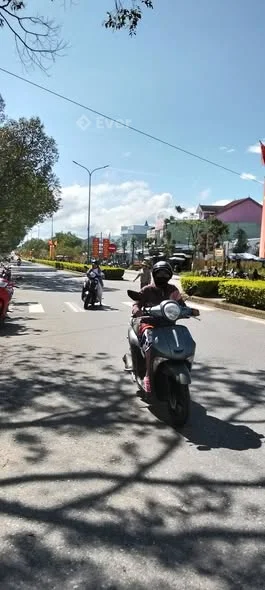 BÁN ĐẤT TẶNG NHÀ VỊ TRÍ ĐẮC ĐỊA TRUNG TÂM THỊ TRẤN A LƯỚI MẶT TIỀN ĐƯỜNG HỒ CHÍ MINH, A LƯỚI 2