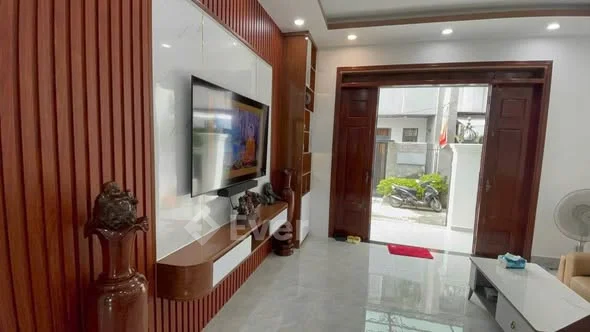 Cho thuê nhà 3 tầng kiệt ô tô Hùng Vương, Huế Nhà 3 tầng mới đẹp gồm 3 phòng ngủ