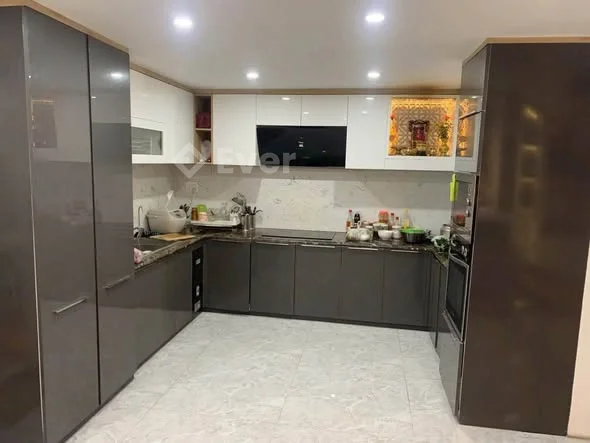 Bán Biệt Thự 3 Tầng KQH Hạ Cồn Trống - TP Huế Ngây Mặt Tiền Phạm Văn Đồng Rẻ Vào Giá Chỉ 4.x Tỷ