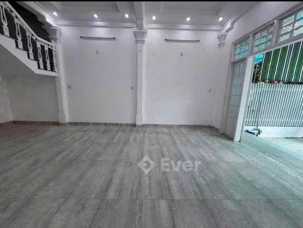 BÁN NHÀ 2 TẦNG MẶT TIỀN KINH DOANH NGUYỄN ĐỨC TỊNH – GẦN HỒ TRÁI TIM – ĐỐI LƯNG ĐƯỜNG TRƯỜNG CHINH